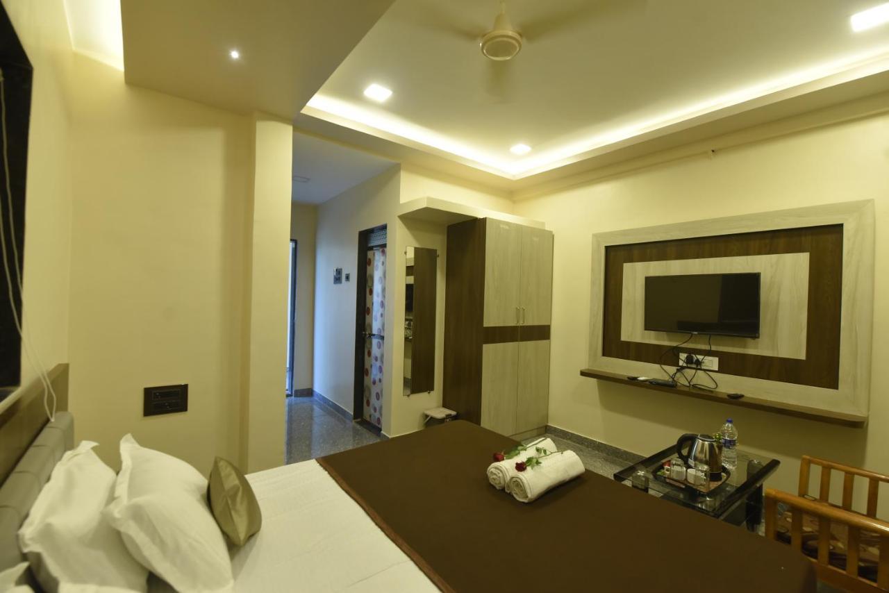 Hotel Sitara Inn Ratnāgiri Buitenkant foto