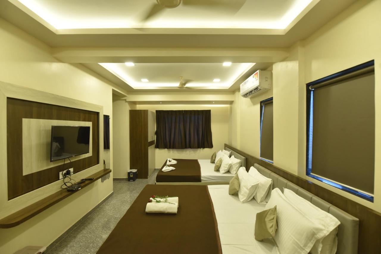 Hotel Sitara Inn Ratnāgiri Buitenkant foto