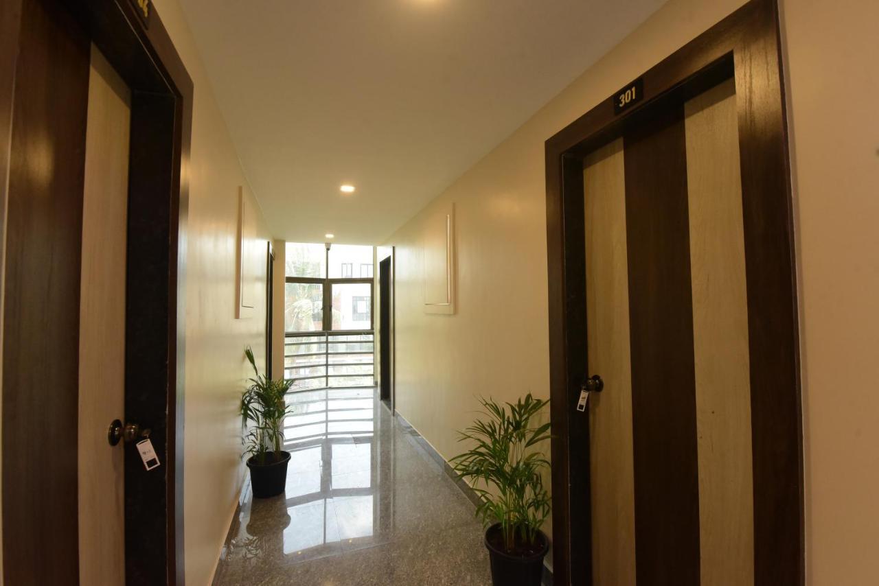 Hotel Sitara Inn Ratnāgiri Buitenkant foto