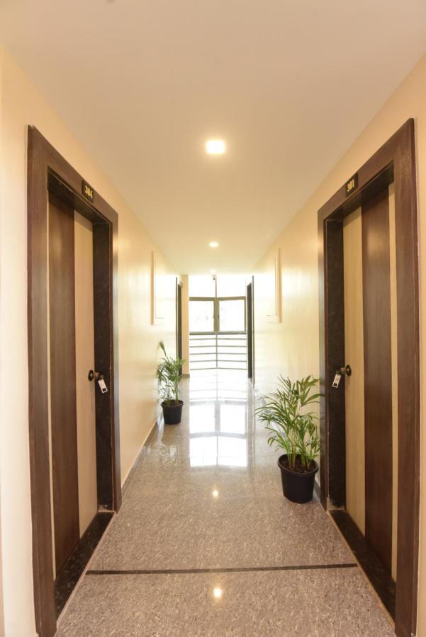 Hotel Sitara Inn Ratnāgiri Buitenkant foto